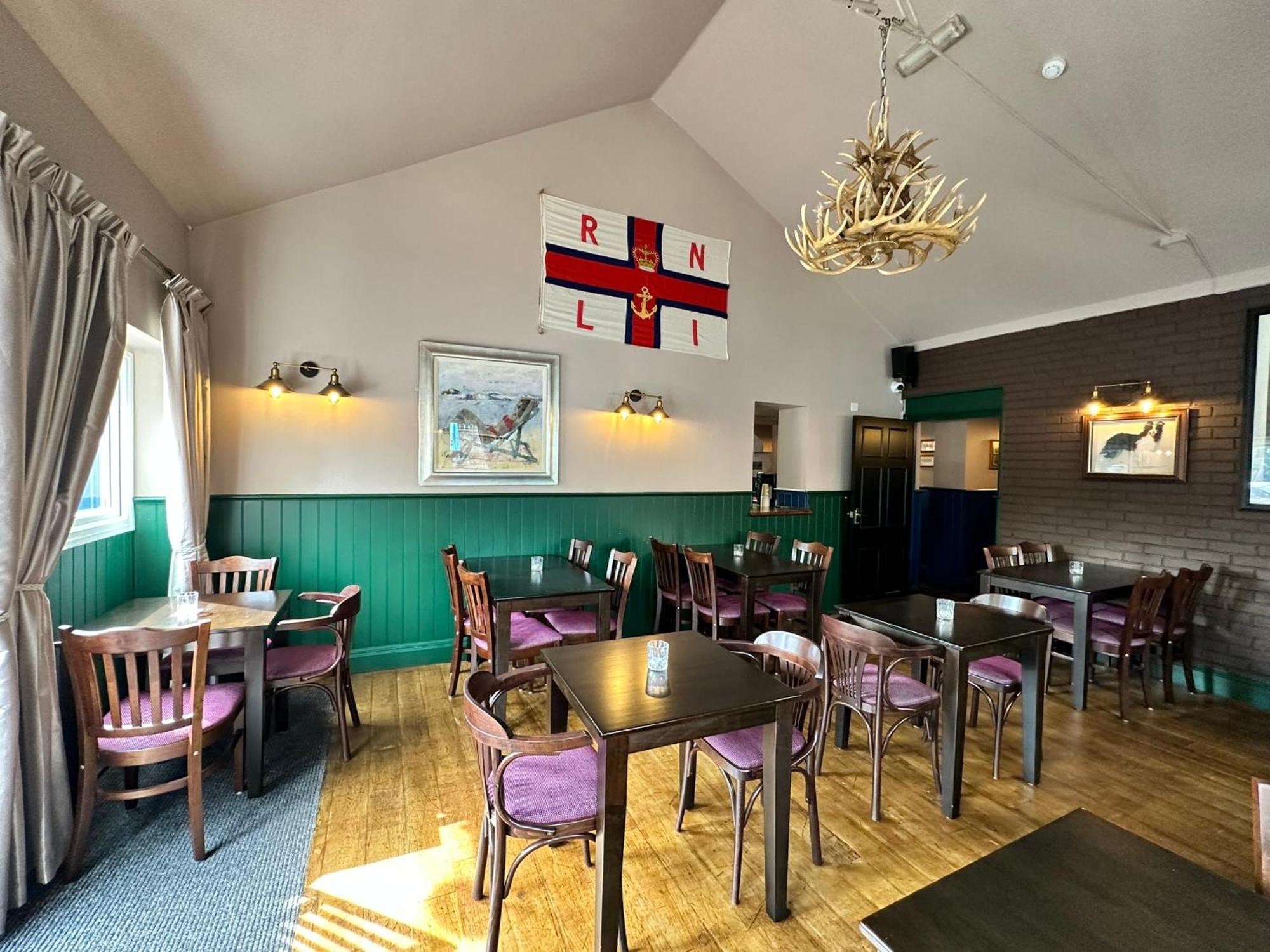The Prince Albert Pub & Hotel Виндзор Экстерьер фото